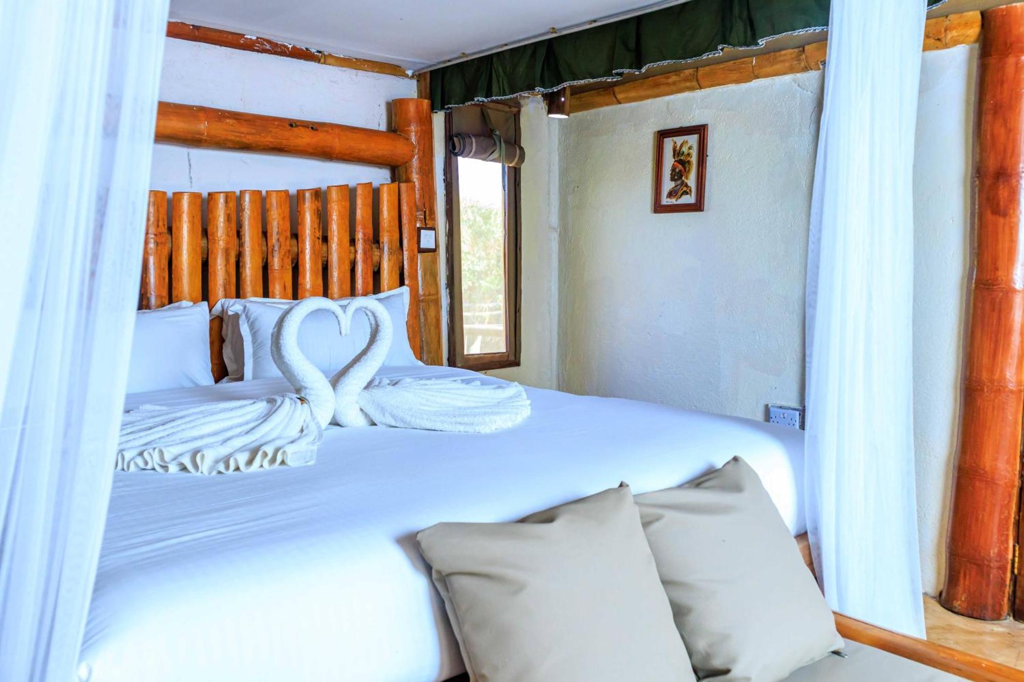 Samburu Elephant Lodge Isiolo エクステリア 写真